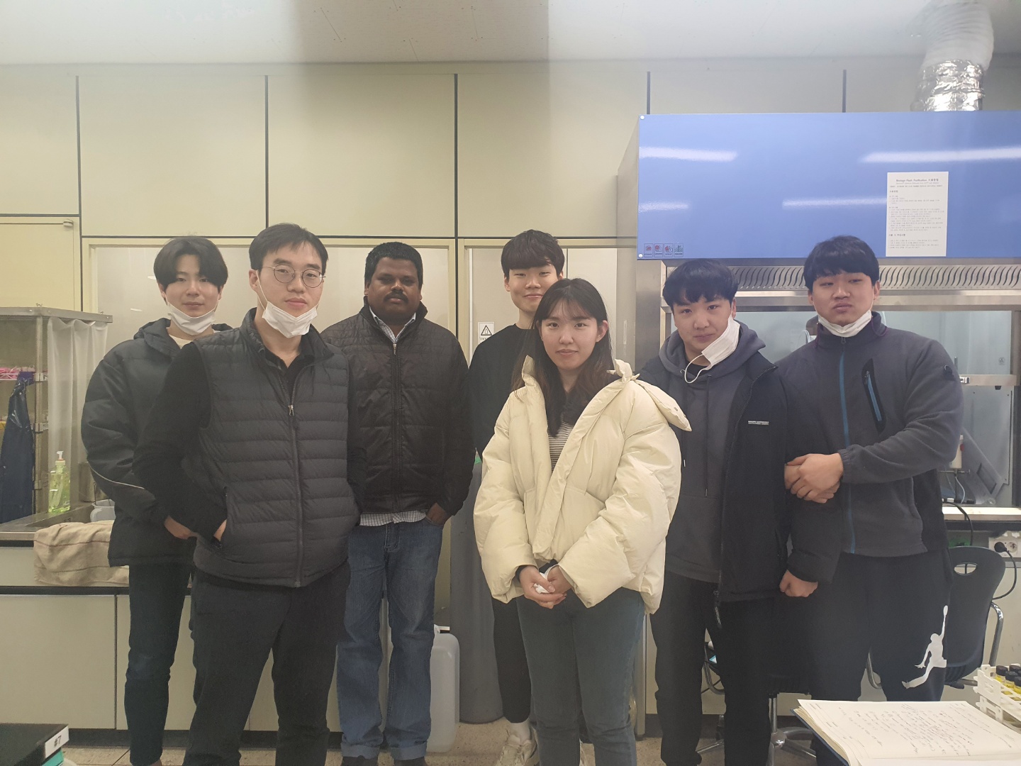 2021 Group photo@Lab 그룹사진_2021Jan.jpg